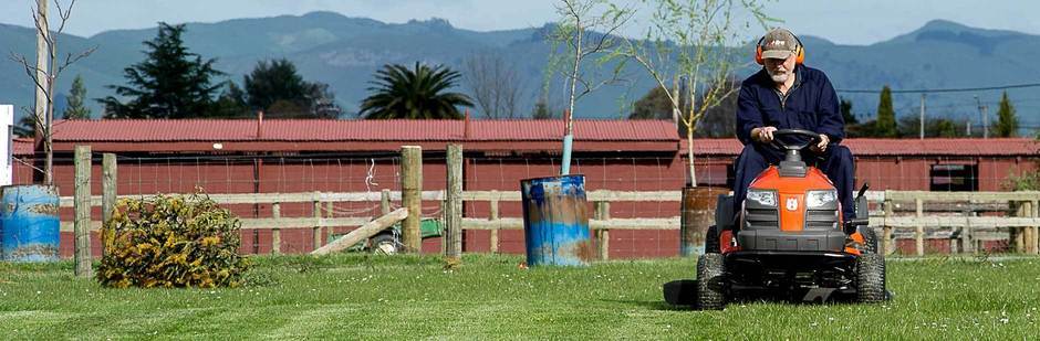 14mar-ride-on-lawnmowers-hero_large